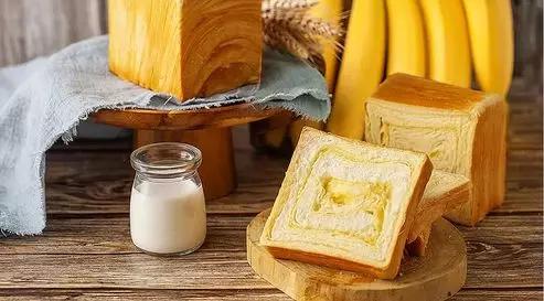 这家店的货柜永远半空！不预约永远没货！上新品永远卖光！今天上新了……