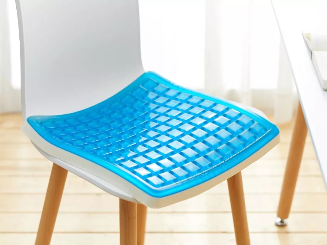 哦哟哟～这个坐垫，果冻一样的，舒服