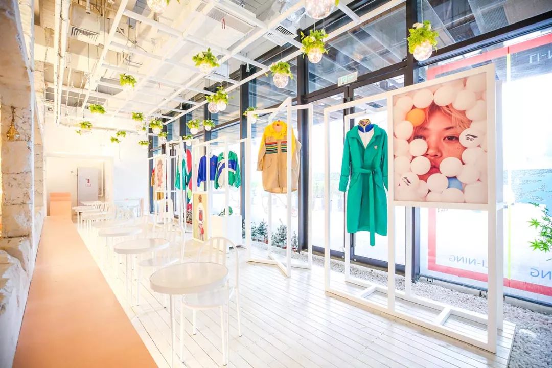 李宁为何能崛起,李宁是靠什么出名的