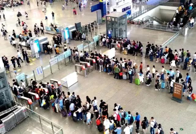 国庆火车票发售创历史新高,国庆假期返程火车票开售啦