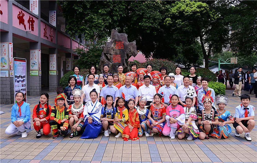 喜报学校获全省教育系统多项表彰,桂林崇善小学