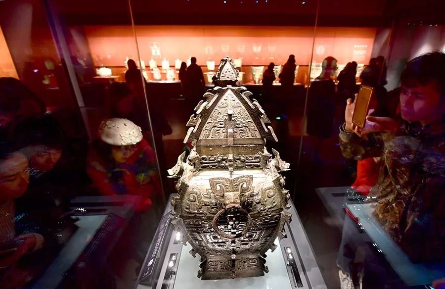 哭了！歪果仁1英镑就把咱乾隆国宝卖了？不识货就还回来啊……