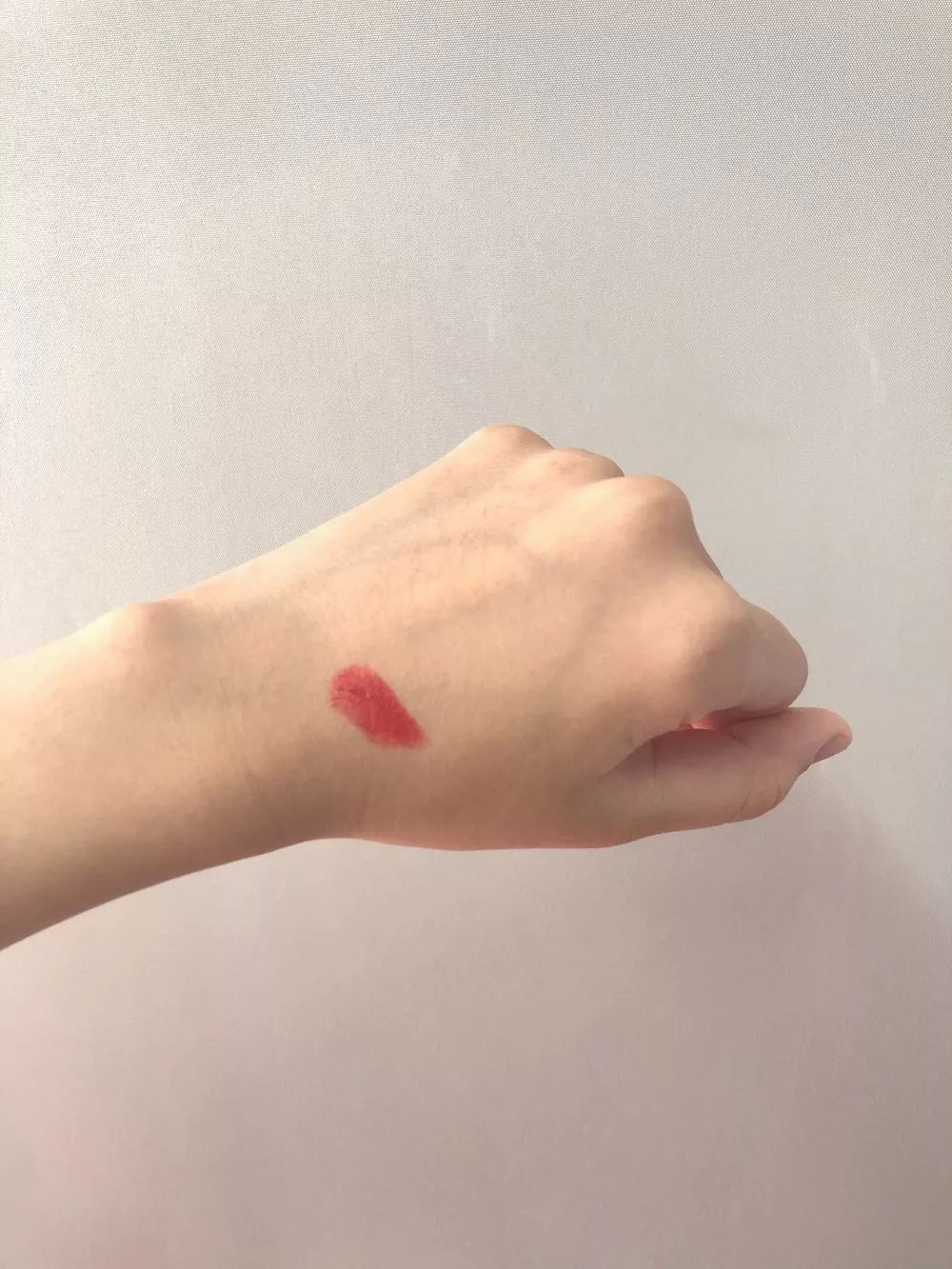 编辑部翻包|90—00的编辑们到底在用什么美妆好物?(一)(文末有福利)