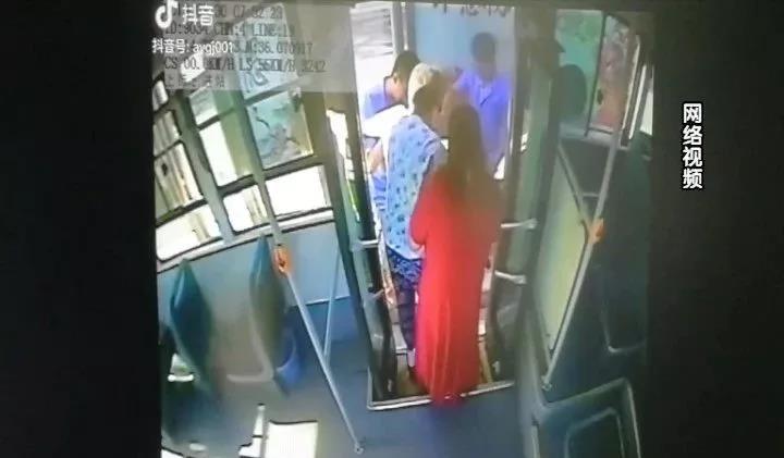 安阳网红公交司机,公交车司机抖音视频搞笑