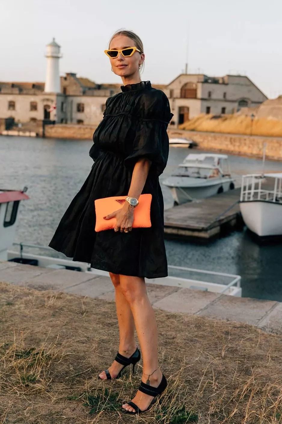 秋冬黑红裙子大码胖mm显瘦遮肉,今年最火的裙子显瘦遮肉