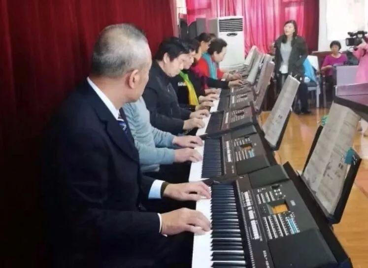 老年教育课程报名通知,社区老年课堂招生通知