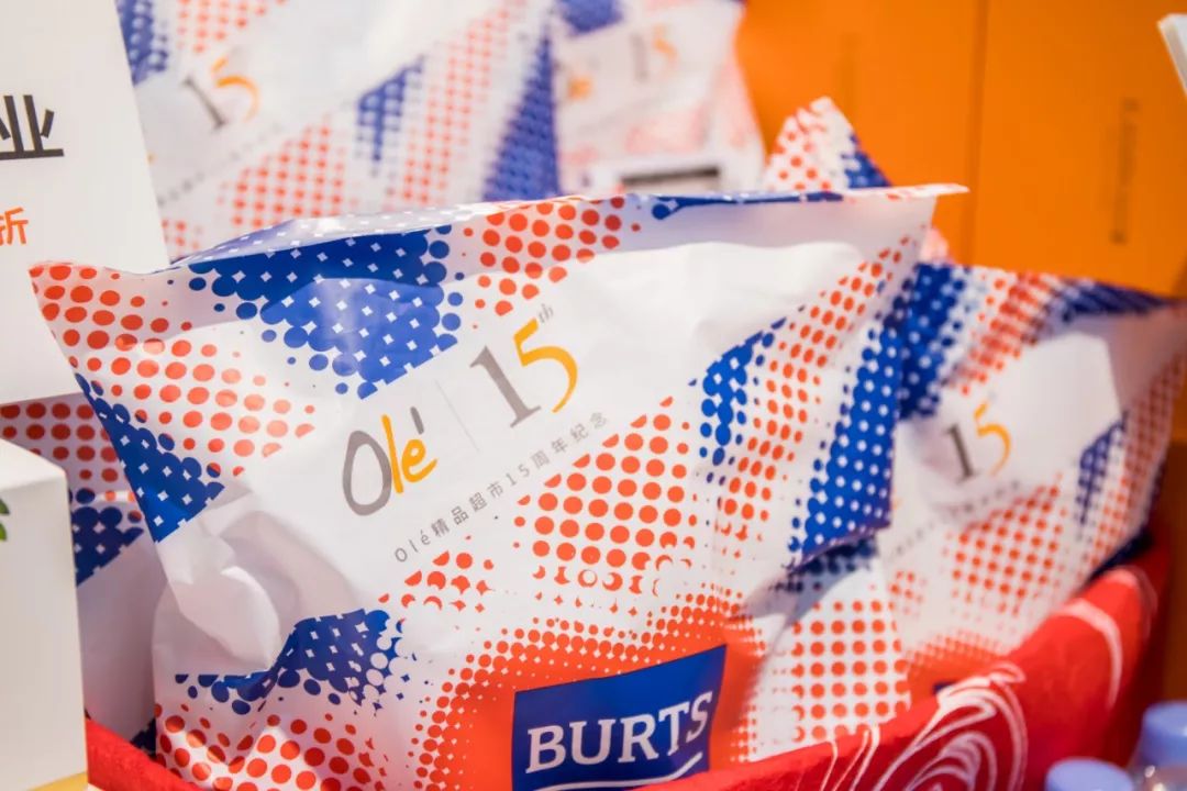 拿着3000的工资环游世界,没钱怎么去环游世界