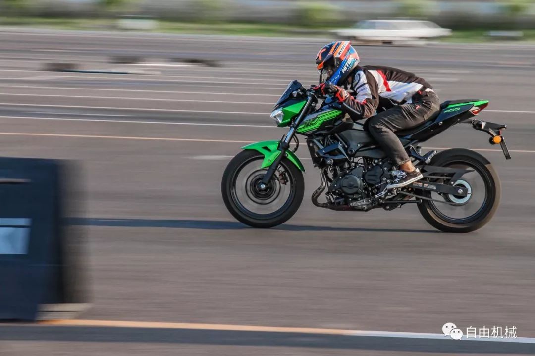 川崎z400加速感不明确,川崎z400功能演示