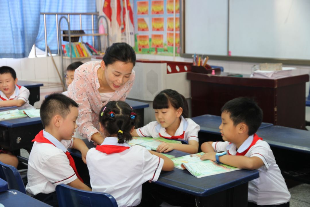 教师节时代楷模,教师节优秀模范