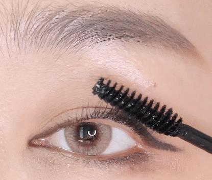 张天爱睫毛化妆技巧,张天爱夹睫毛教学视频