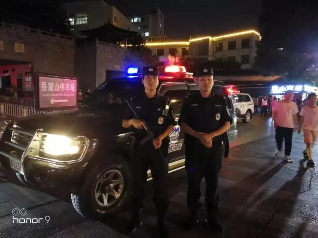 长沙公安开启夏夜治安,全警坚守全力以赴简报