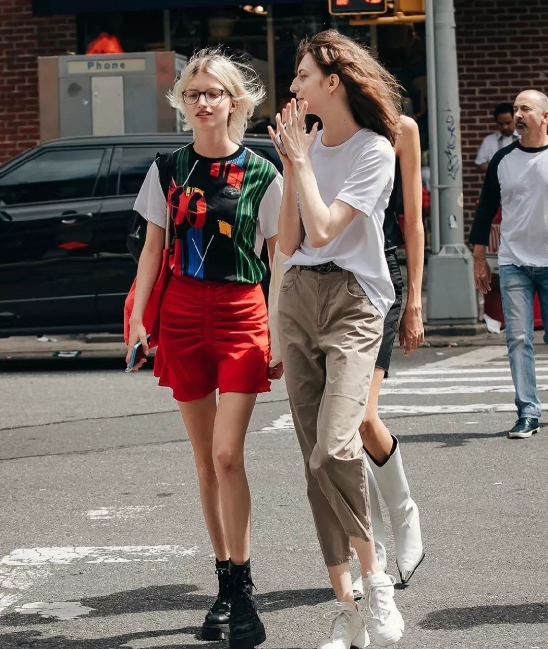 Jio热都要穿的马丁靴，作为辣妹的你得不得来一双嘛？