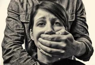 当年我们干过哪些欠揍的事,如何用法律与道德分析打人事件