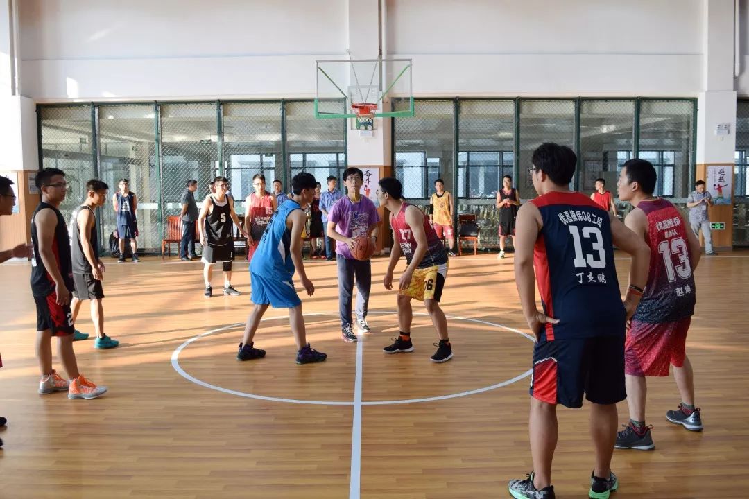 老马的一天600字记叙文骆驼祥子 (老马开心的一天)