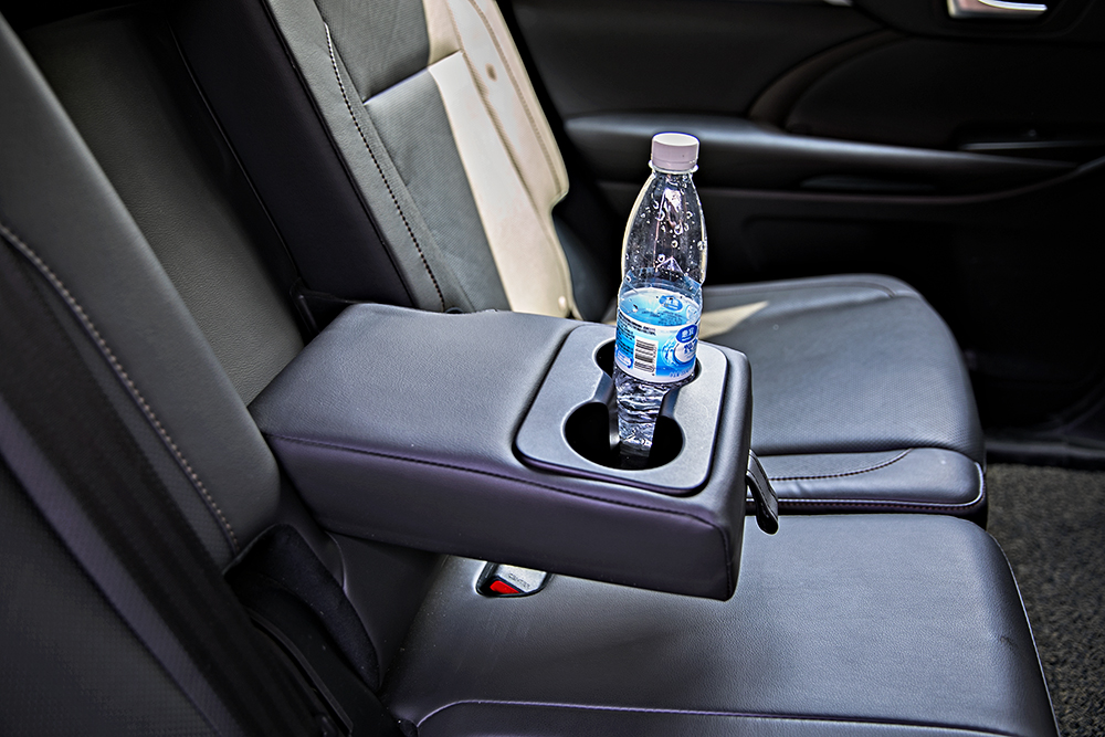 2018款汉兰达越野评测,2018新款丰田汉兰达舒适驾驶体验