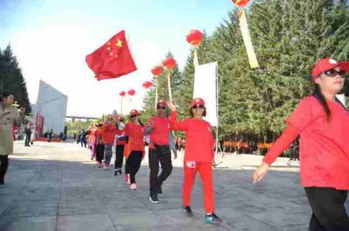 涓滃寳鎶楄仈鑻遍泟涔嬭矾,鎶楄仈璧拌繃鐨勮矾