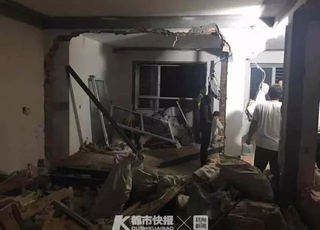 男子买新房没几天吓跑17户邻居,男子买房没几天吓得邻居跑路