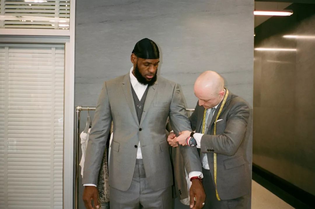 时尚前卫工作服,时尚工作服