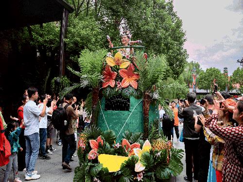 鏉窞鐑傝嫻鏋滀箰鍥拰瀹嬪煄鍝釜濂界帺,瀹嬪煄鏉窞涔愬洯灏栧彨涔嬫梾
