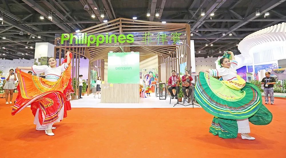 看！好多小姐姐小哥哥在东盟“魅力之城”欢歌热舞！还有开放日最全攻略哦