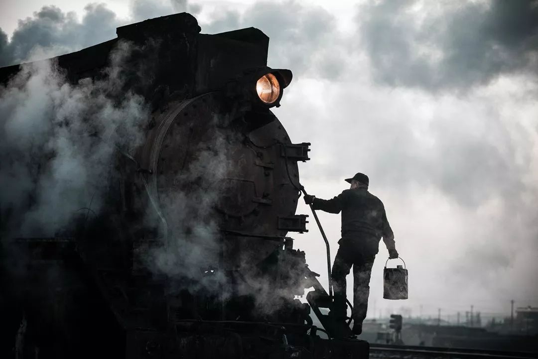 礼赞新中国奋进新征程视频,礼赞70年筑梦新时代