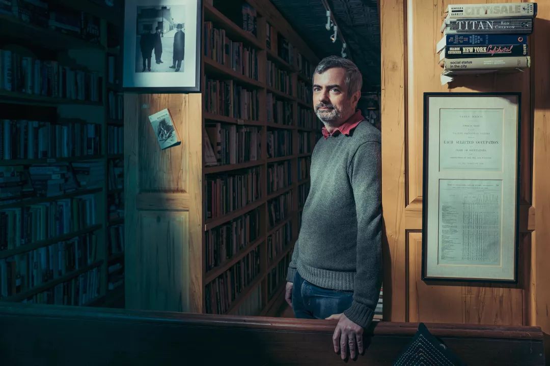 书店肖像摄影师,书店摄影人像