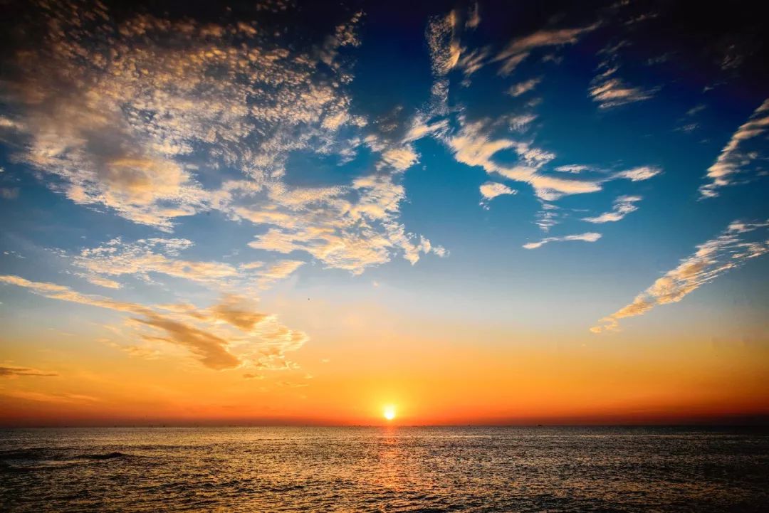 祖国一首唱不完的恋歌短句,祖国一首唱不完的恋歌原文朗读