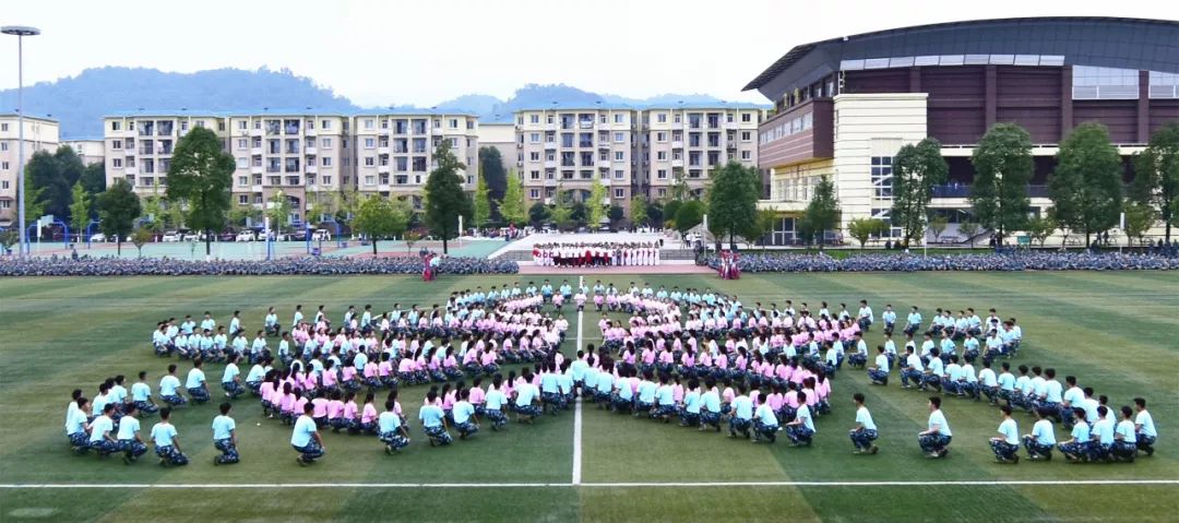 五星红旗同框感受,跟五星红旗合影感想