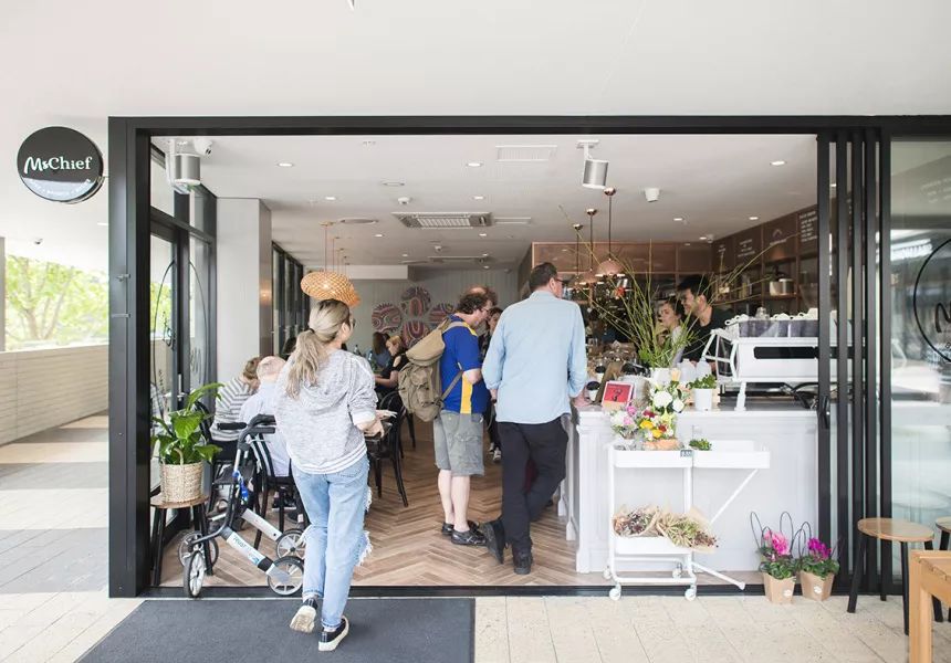 The Grounds x Maleficent限时出现，悉尼绝美Cafe化身暗黑仙女风！限定甜品相当吸睛