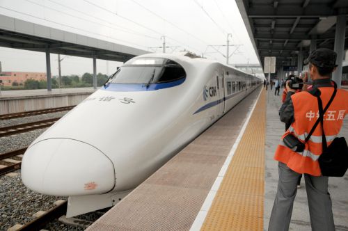 投资增强发展动力,投资基建拉动经济