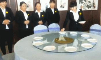 日本人为了吃饭设计的神器,为了方便自己吃饭做了一个机器