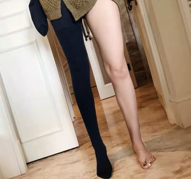 光腿神器穿起来显瘦自然,穿上显瘦十斤上衣