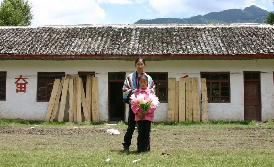 城市学院，请回答1999—什么样的城院幸福把他们紧紧圈住？