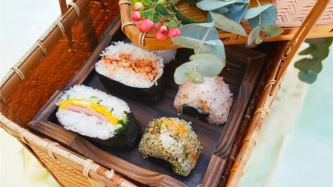 耗时3年的花间堂创始人新作，以船代步揭开杭城小众一面