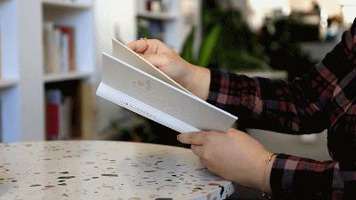 这本书致为爱心碎的人，也致为爱勇敢的人