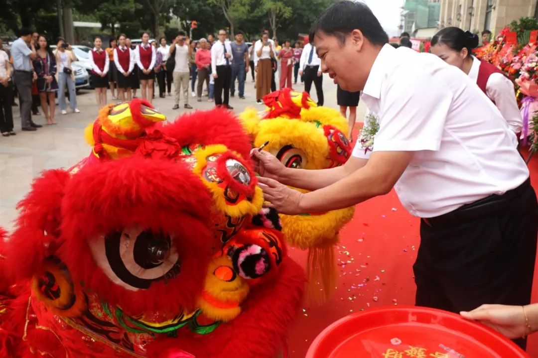 刚刚，贵港这家银行开业，住在附近的有福啦！