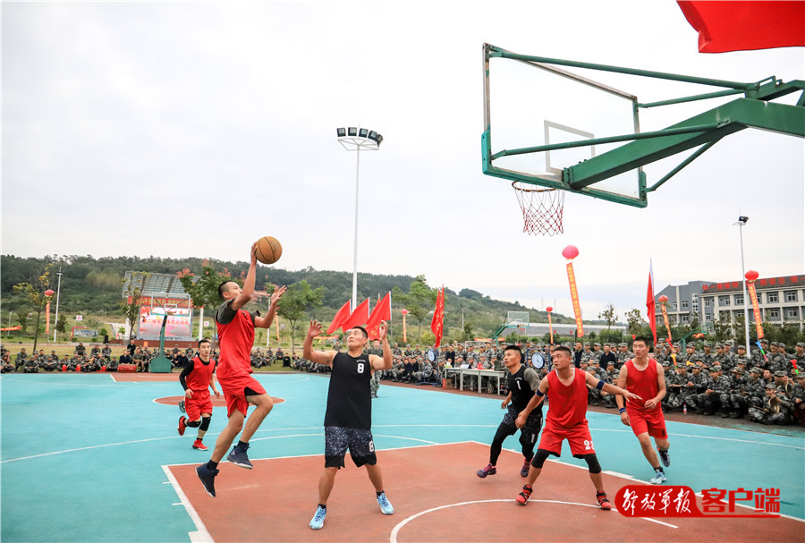 运动场当战场,火力全开军体运动会