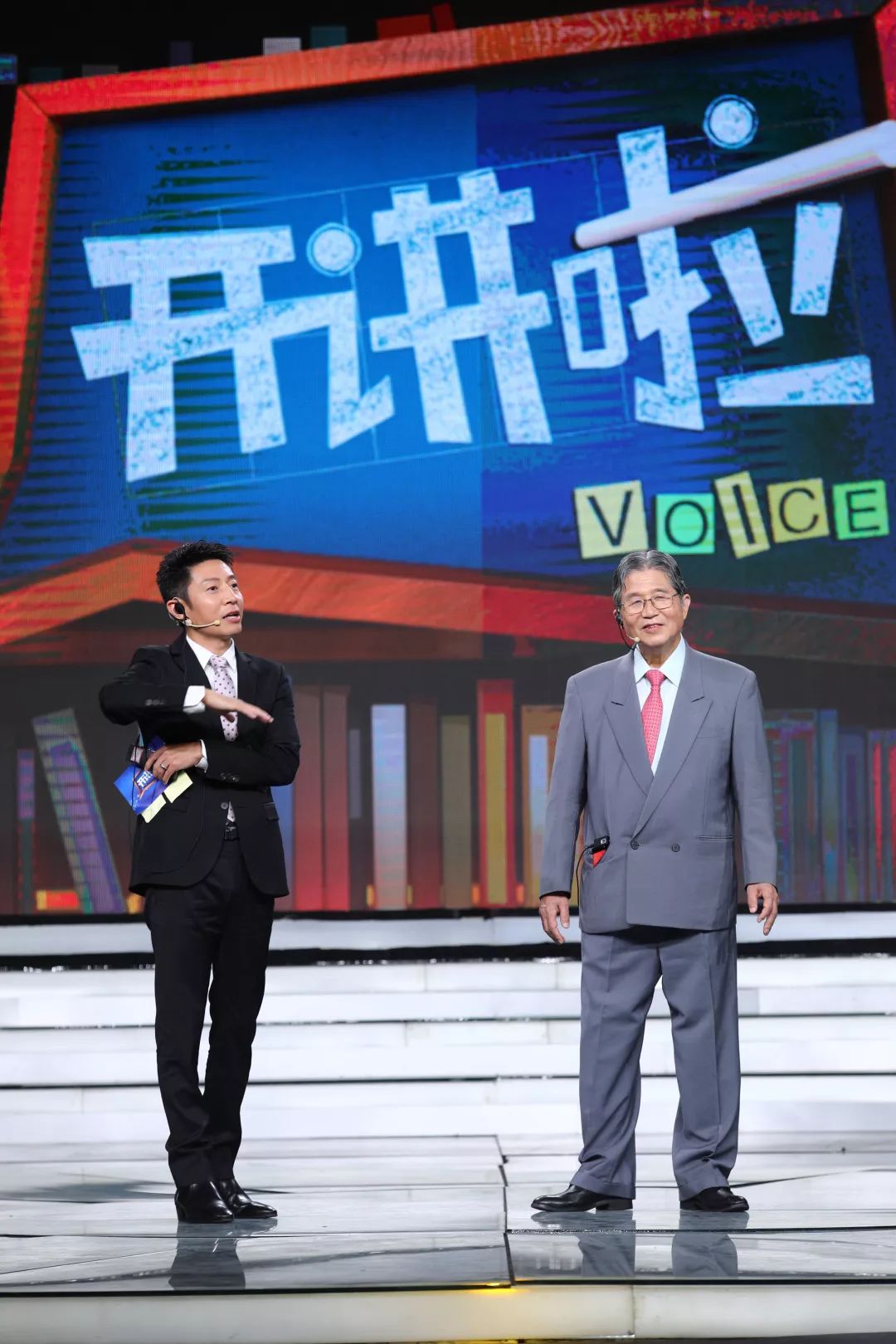 今晚十点半档《开讲啦》，北京大学、东京大学与您“一起开讲”