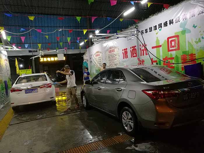 你们觉得洗车工累不,感觉累了洗车