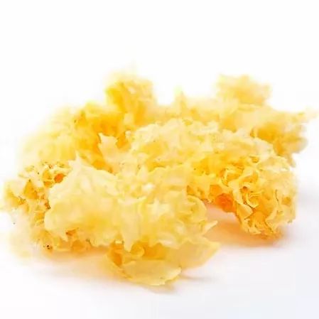 「食疗药膳」金银长生老鸭汤，味道鲜香可口，汤性平和滋润，能健脾益气、养胃生津、补益肺肾、化痰止咳