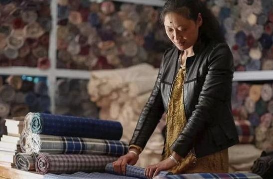 她收藏了一万多种花色的崇明土布,很多你都没见过