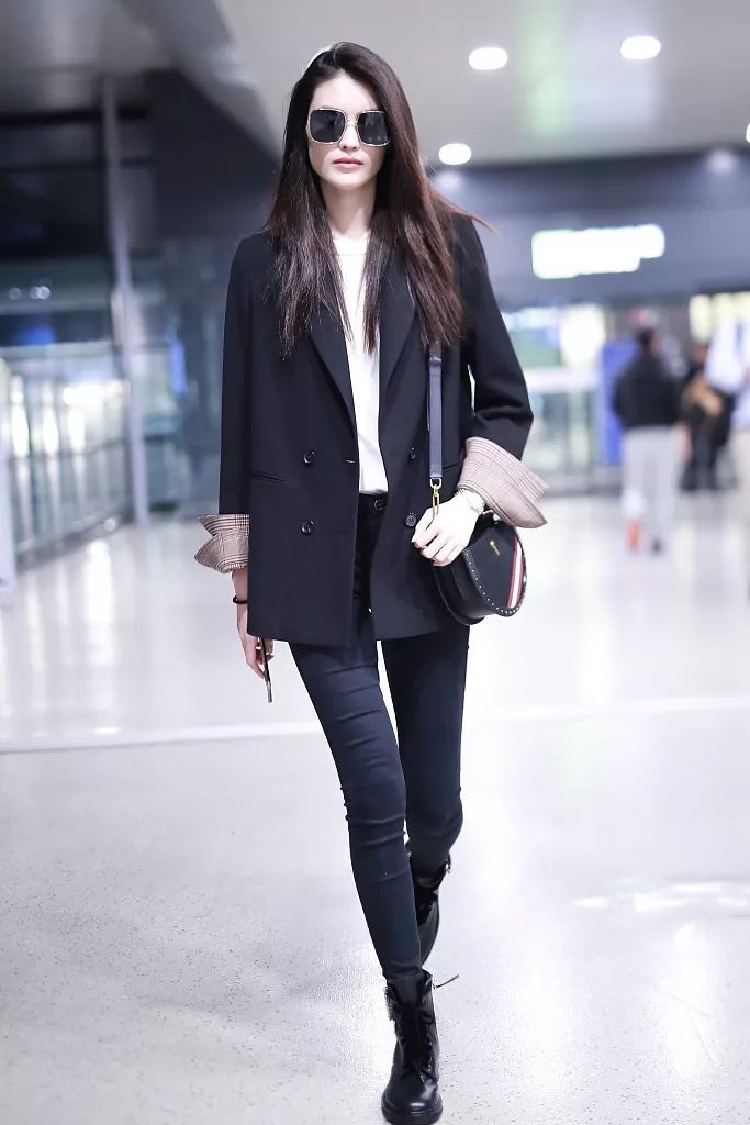 拯救腿粗,马丁靴怎么选择显腿小又年轻