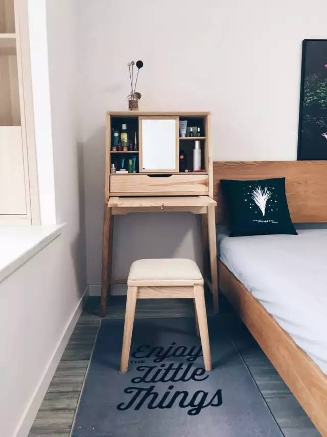 布艺沙发脏了怎么清洗没有吸尘器,皮革沙发时间长了脏了怎么清理