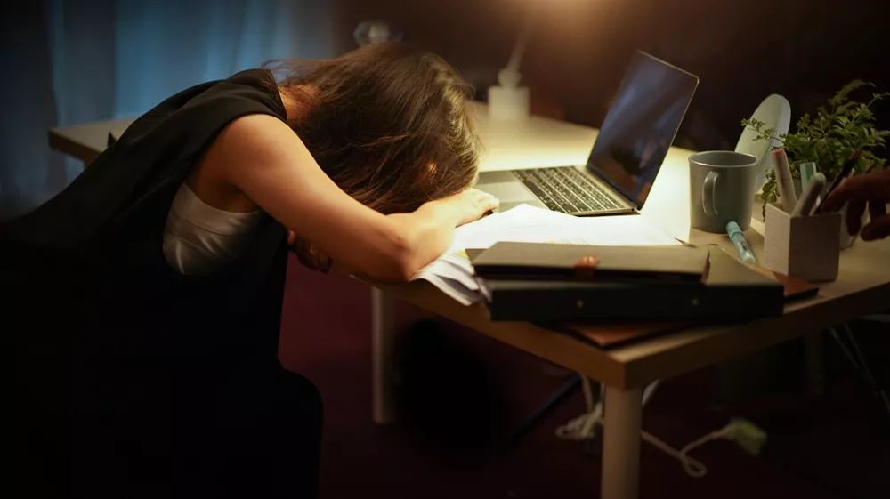 她是个女孩，吃了伟哥10年