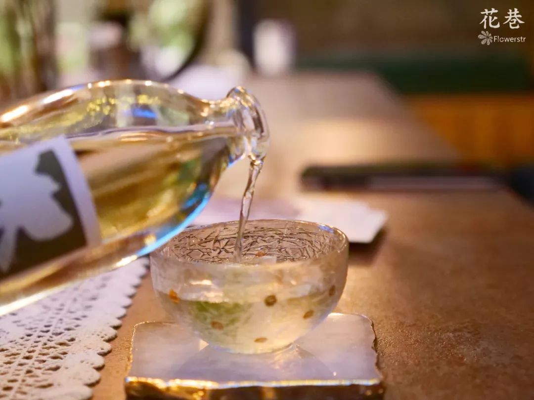 北漂七年,她回泉州开了一家能喝酒的花店