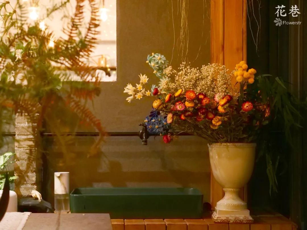 北漂七年,她回泉州开了一家能喝酒的花店