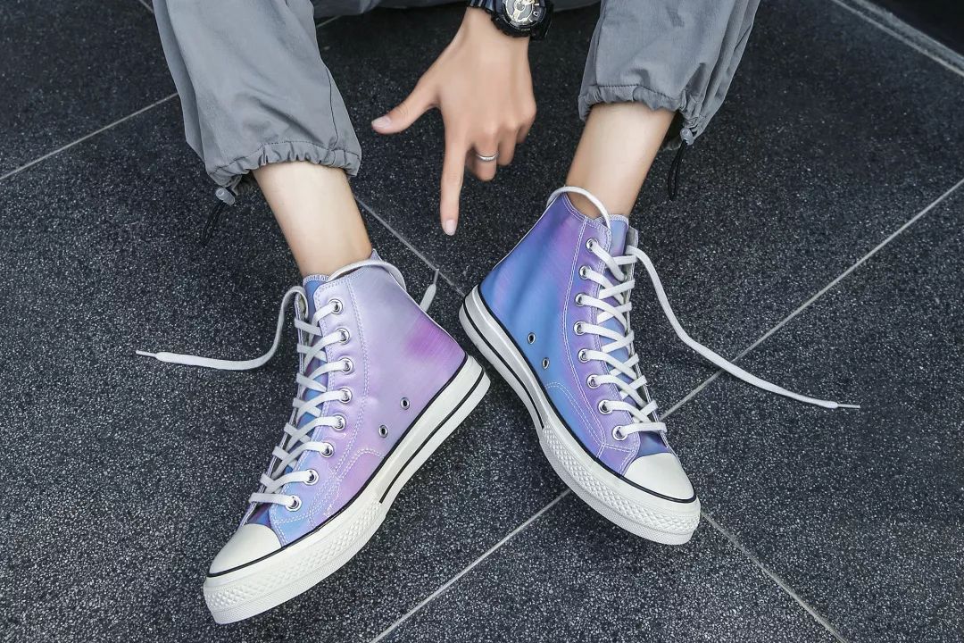 中国造了双百元鞋竟有3,600,000色？！穿上1秒就炸街、不怕脏