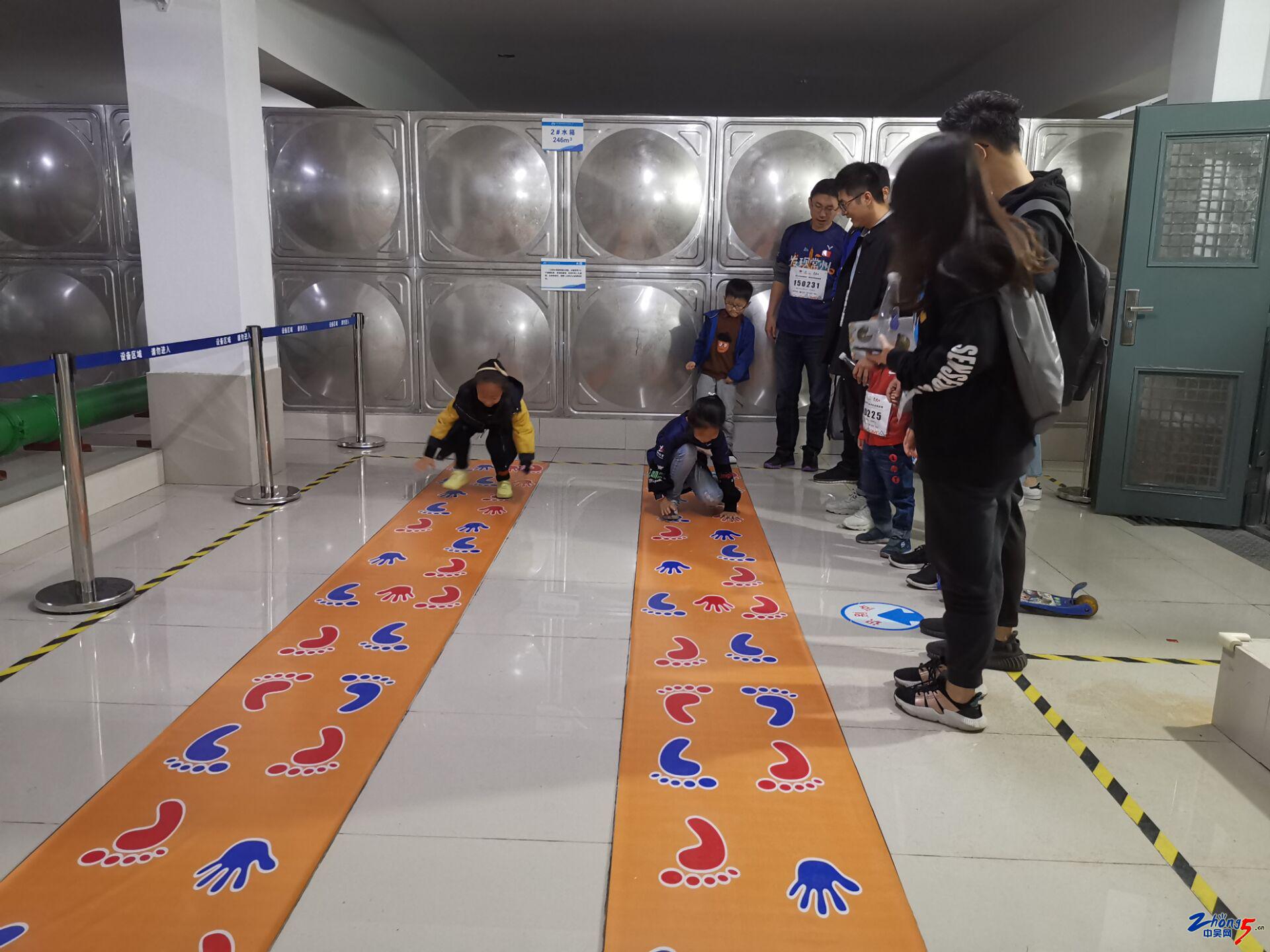 全民“跑男”感受常州水文化2019“发现常州·遇见大运”城市定向挑战赛顺利举行