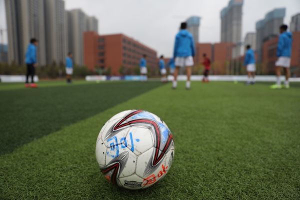 “只有世界级的营养才能滋养世界级的足球梦想”