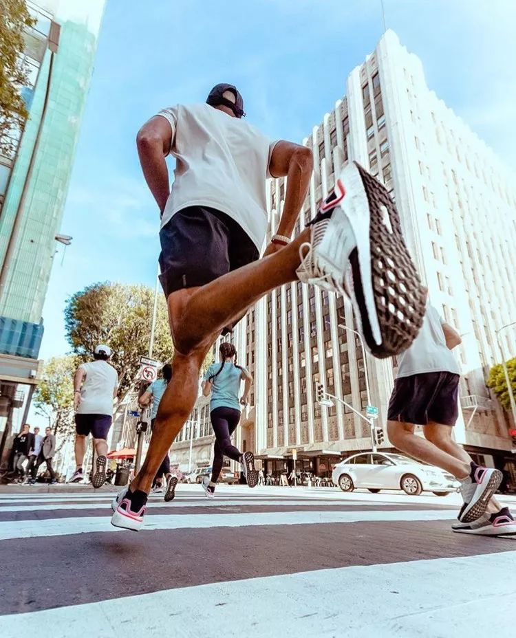 adidas品牌战略分析,adidas的营销策略分析